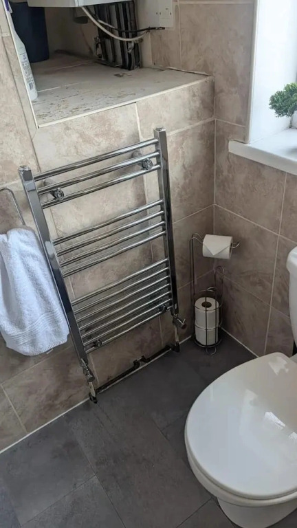 Spacious- 3 Bedroom House for 6 Adults