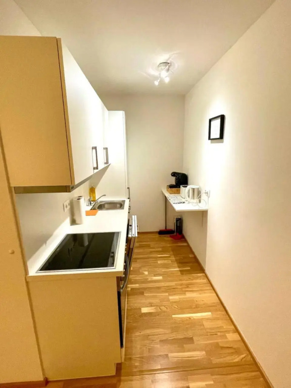 MUZETA11 - Modern Town Apartment with Balcony