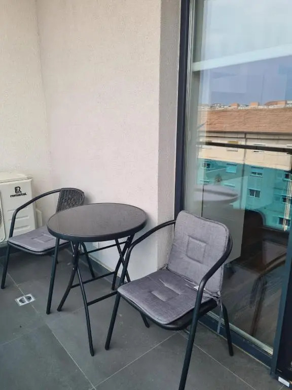 Christopher Apartment