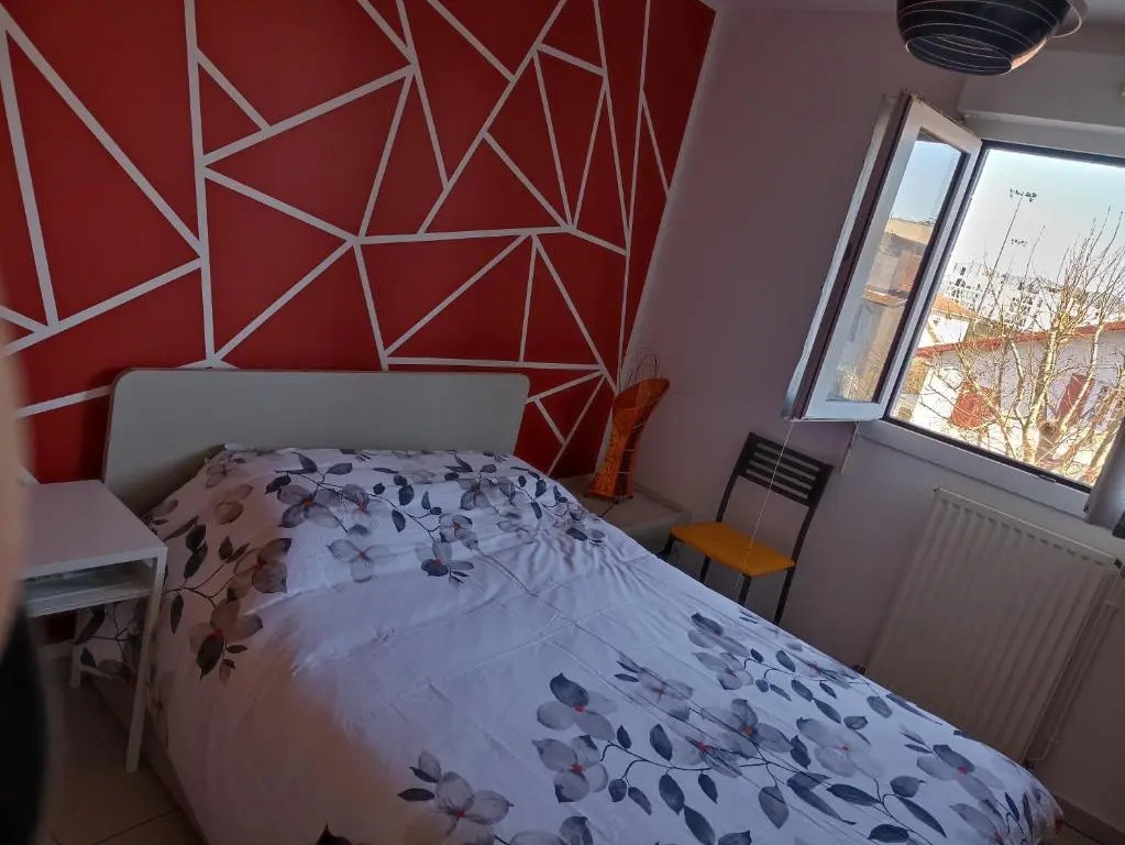 Bayonne appartement 63m2 avec terrase parking wifi