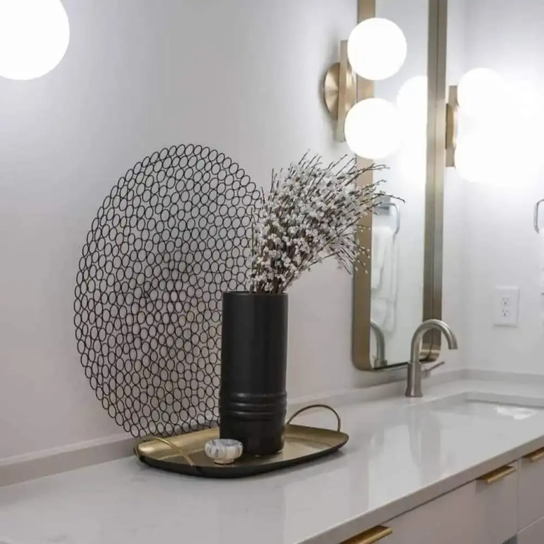 Spacious 4BR Minutes From Broadway- Sleeps 14