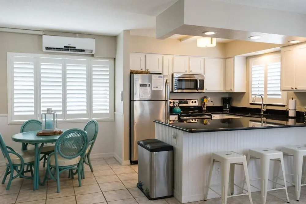 AM Beach Place Unit 3