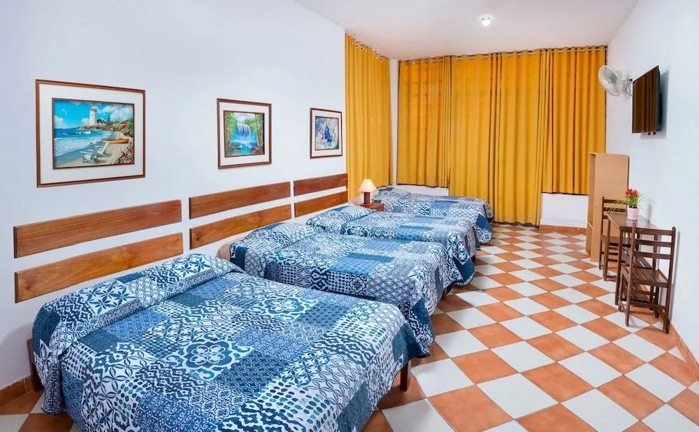 Hotel Cocos Inn