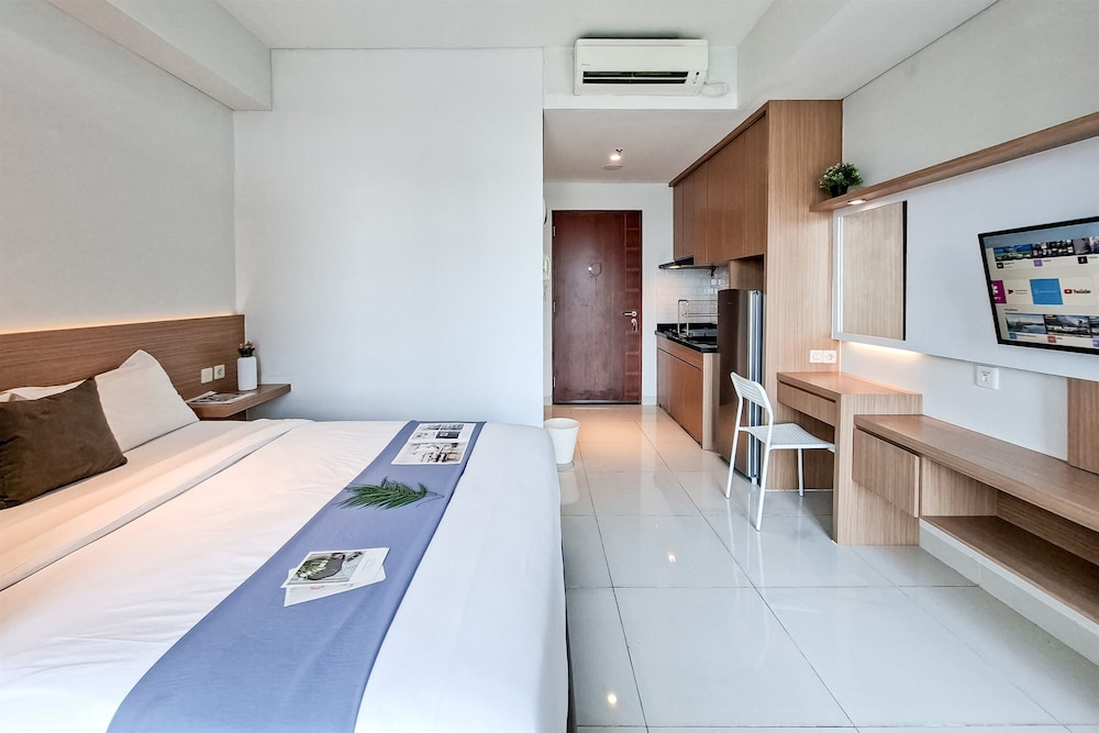 Delightful And Lovely Studio Room At Apartemen Roseville (Soho & Suite)