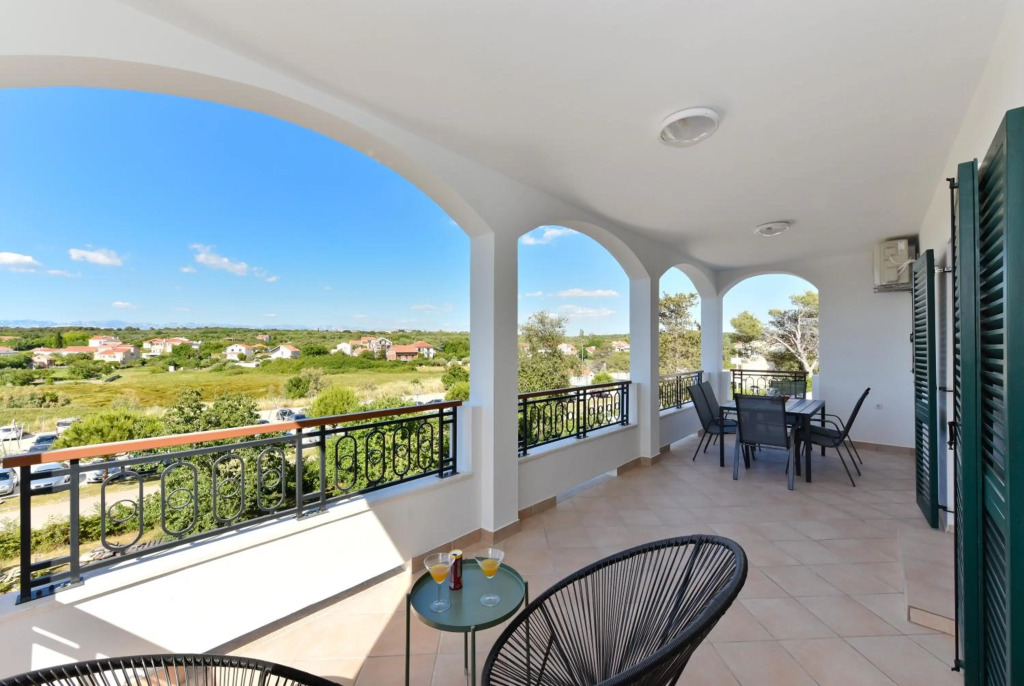 Mediterraneo Garden Apartments