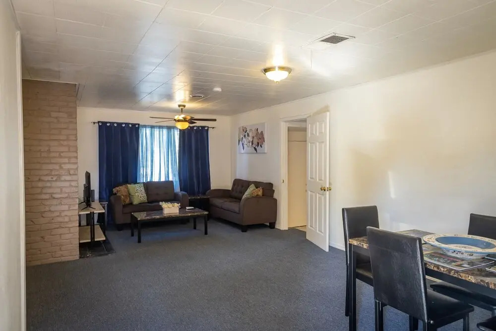 Cozy, 4-bedroom Near Concord Bart