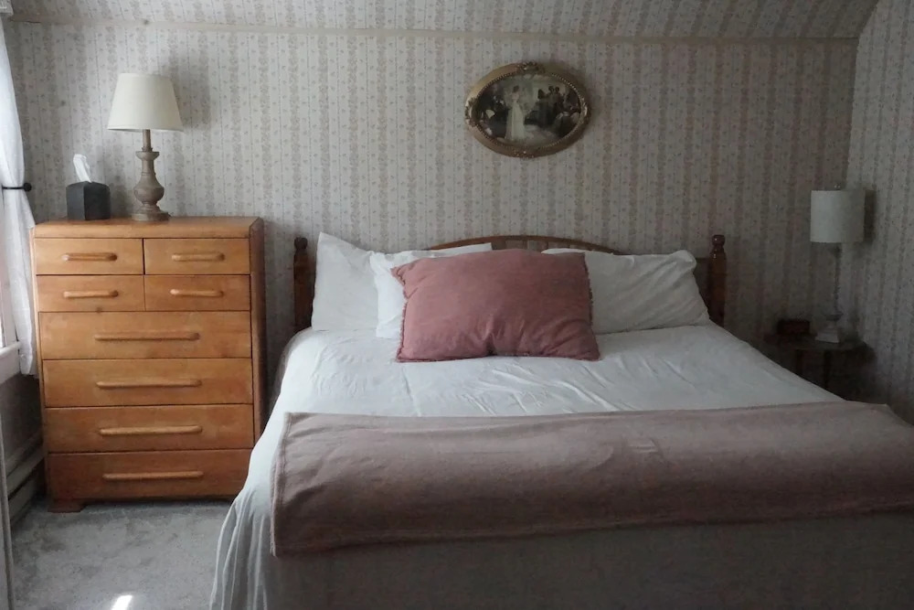 The Frogtown Inn And 6 Acres Restaurant