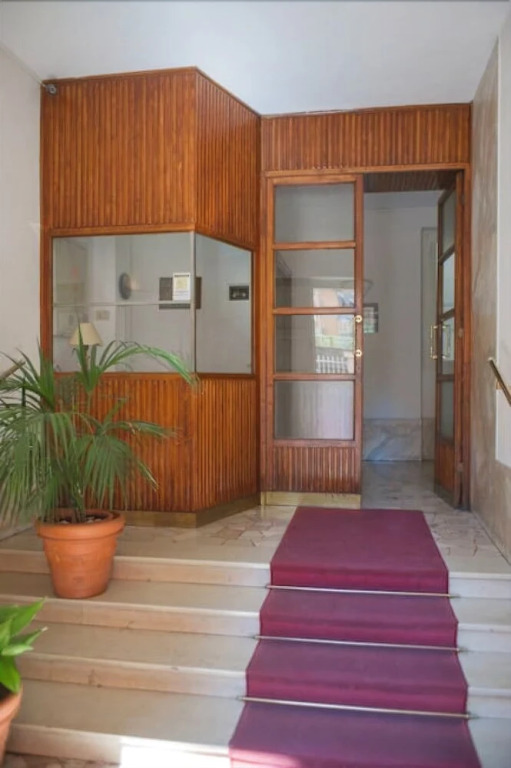 Bright and Colorful Flat Very Close to the Metro