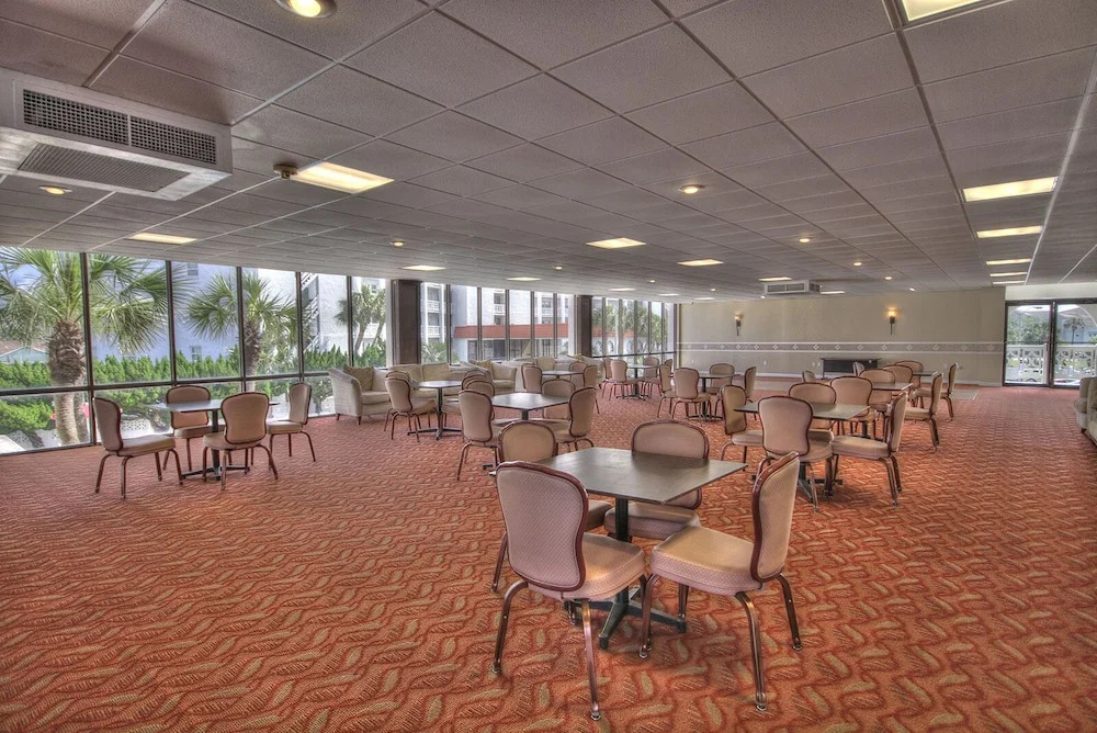 144 El Matador 1 Bedroom Condo by RedAwning