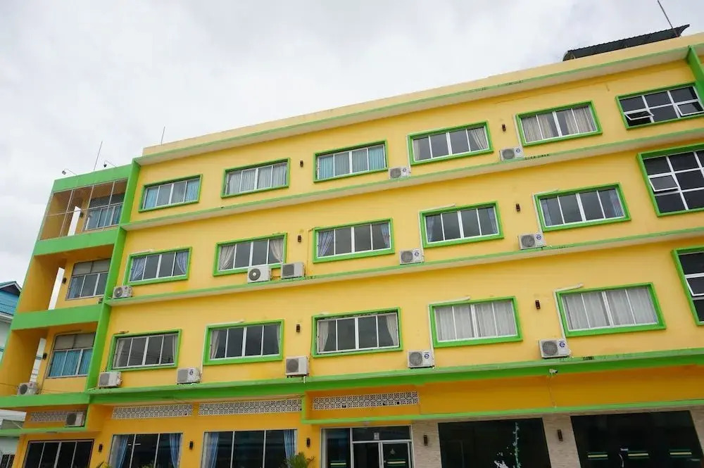 โรงแรมสตูลธานี satun tanee hotel