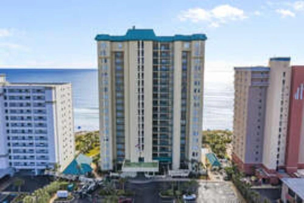 Jade East Towers 910 by Five Star Properties