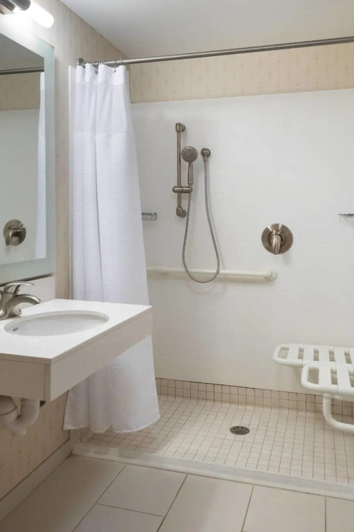 Fairfield Inn & Suites by Marriott Syracuse Carrier Circle