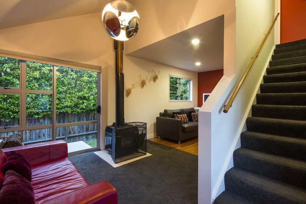 Riverview Retreat Holiday Home by MajorDomo