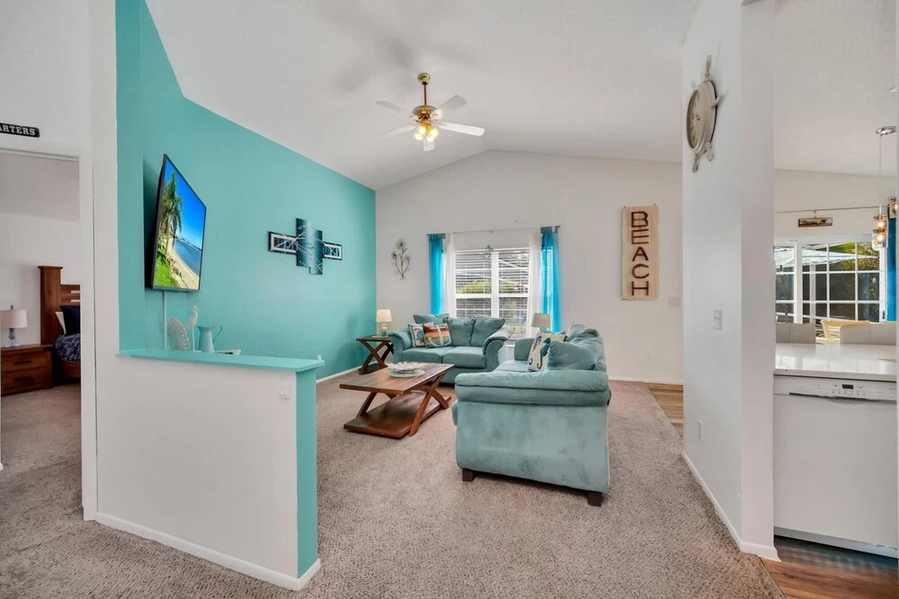 Bright Spacious Retreat With Private Pool Lanai Game Room