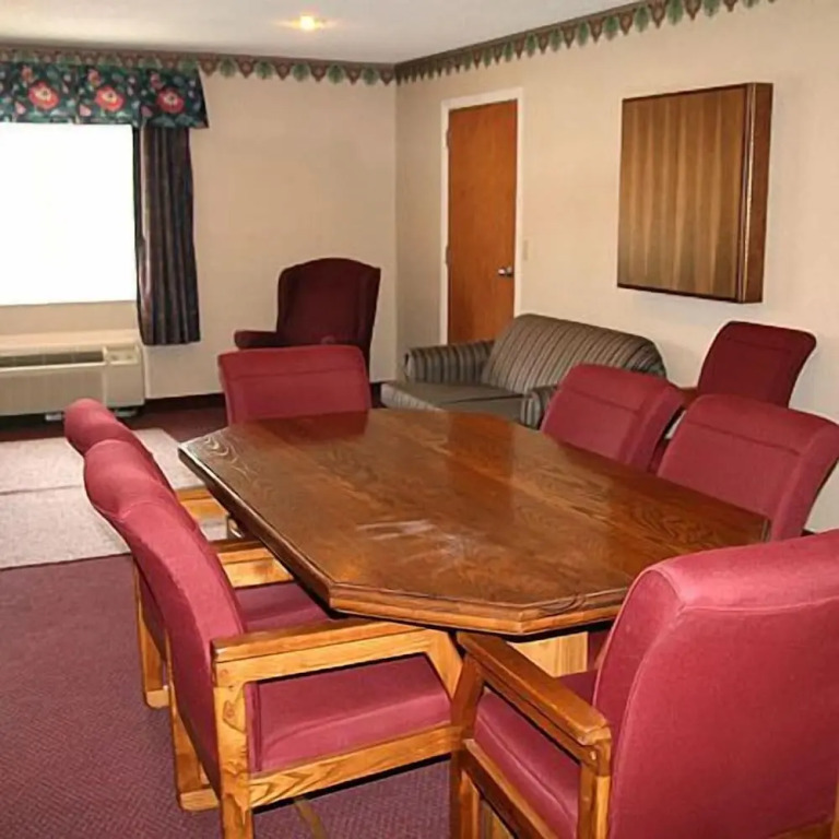 National Heritage Inn and Suites