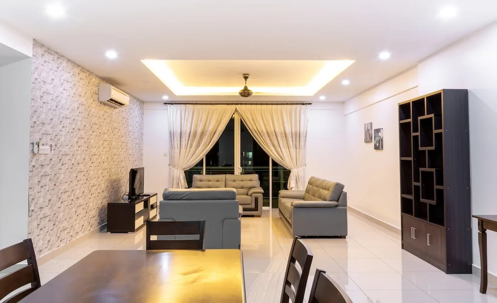 Meridian Sunset Suite by D Imperio