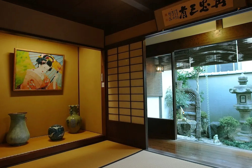 KAMIYASHIKI Private Hotel Self Check-in
