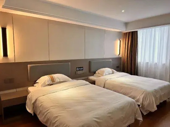 Lihang Hotel (Center Square Store, Tonglu)