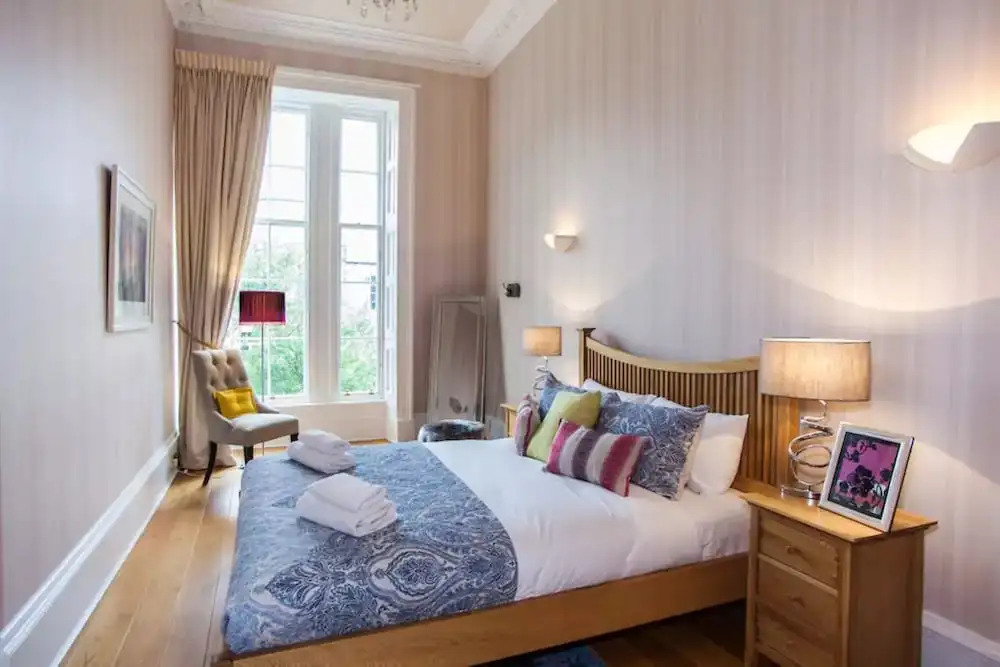 Central 2 Bedroom Apartment