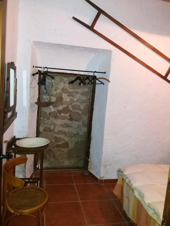 Spacious comfortable house in Quesada with balcony