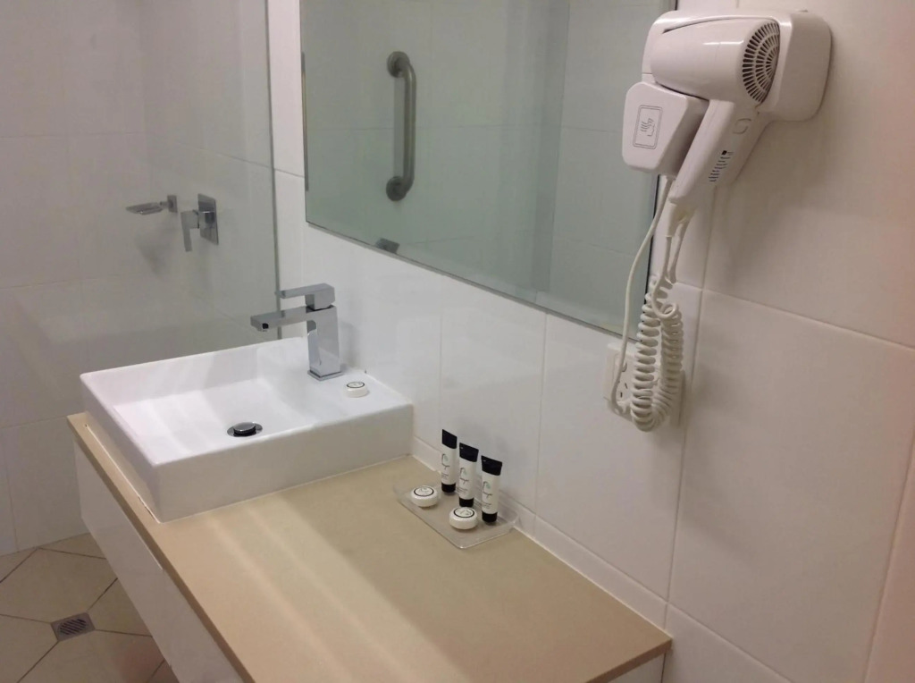 Cairns Queenslander Hotel & Apartments