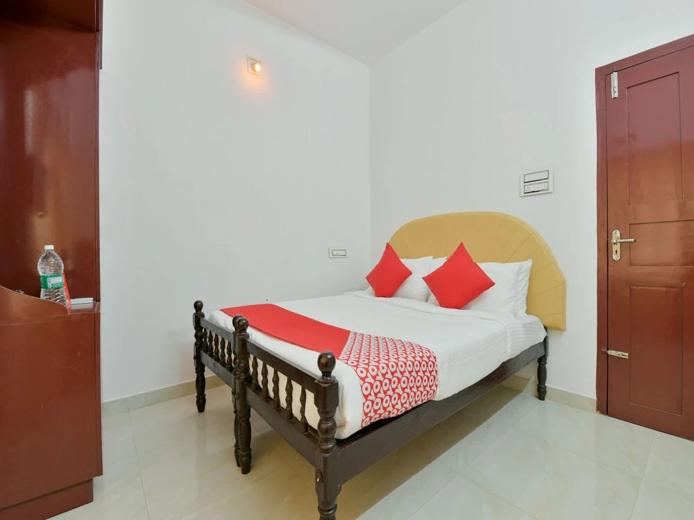 OYO 15434 Hilton Residency