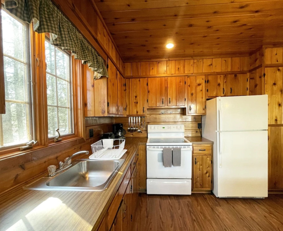 Mountain Springs Lake Resort