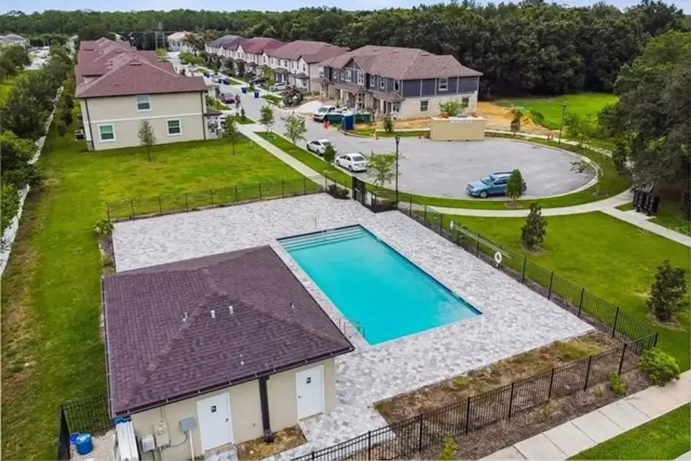 Super Cool- Sleeps 17 Newly Built Near Parks