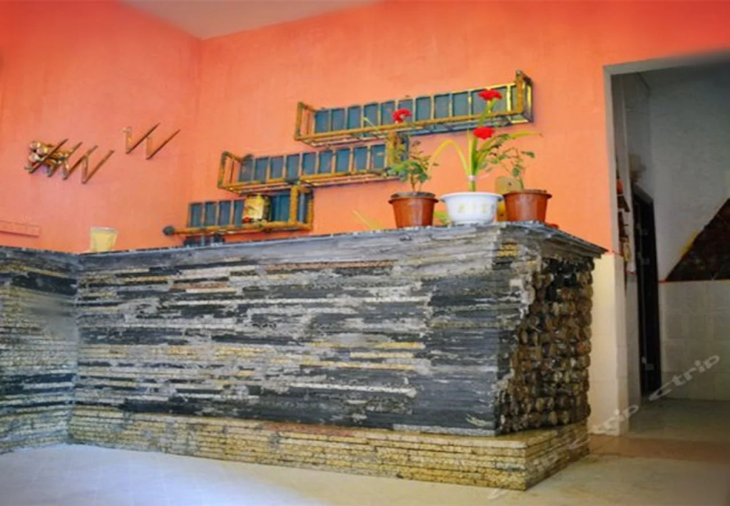 98 Climbing Hostel