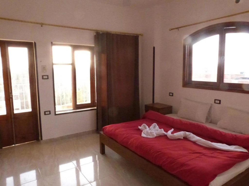 Thebes Hotel