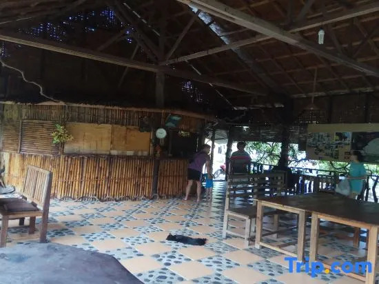Tangkahan Inn