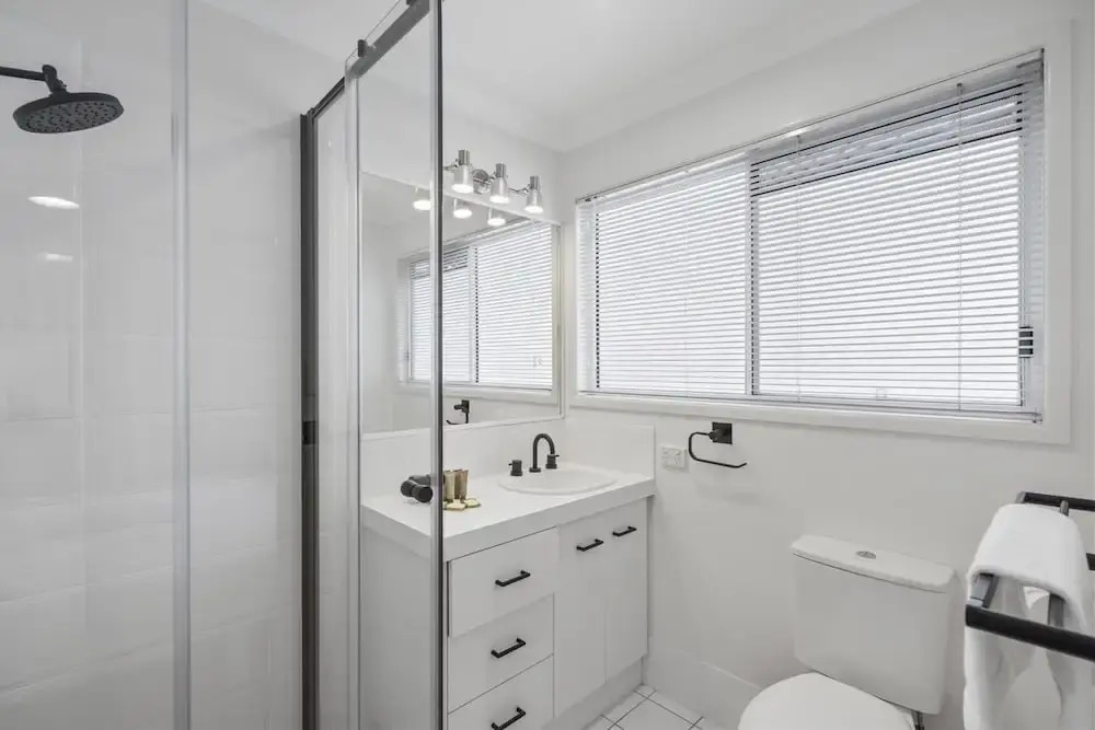 Bright 3-bed Home in Leafy Annerley