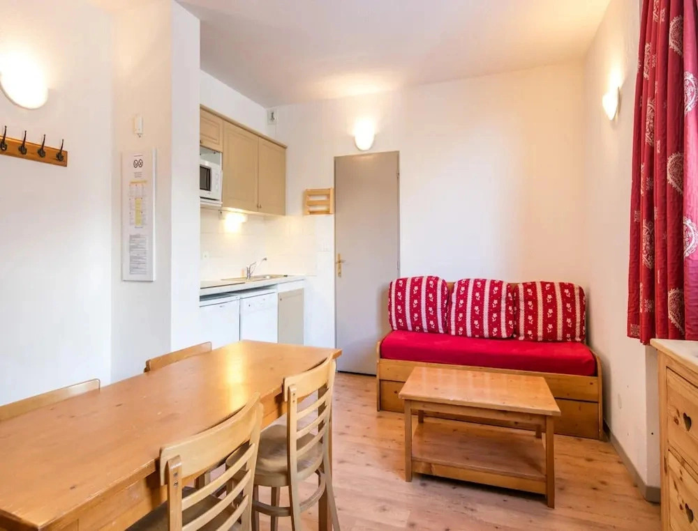 Spacious Stay Near Galibier