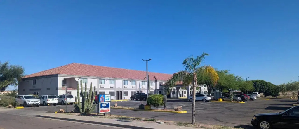 Superstition Inn and Suites