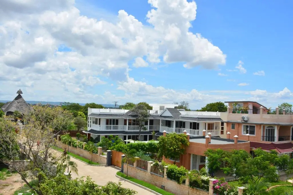Fiorella Beach House, Diani Beach