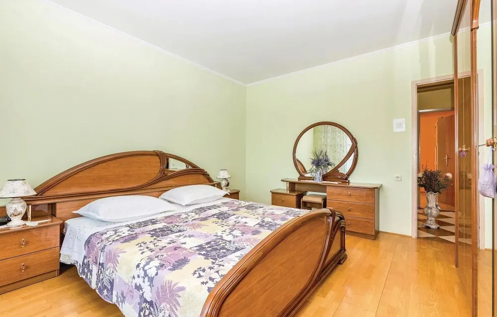 Beautiful Home in Grizane With Wifi and 3 Bedrooms