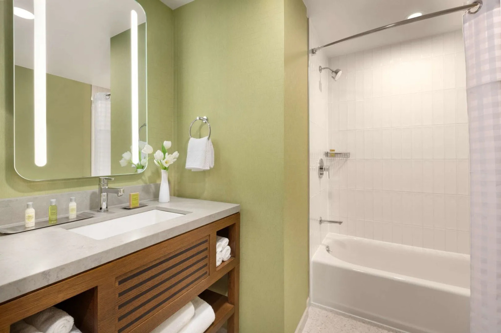 DoubleTree by Hilton Campbell - Pruneyard Plaza
