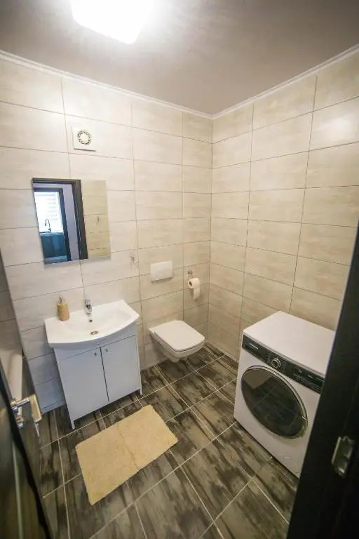 Toto’s Apartment
