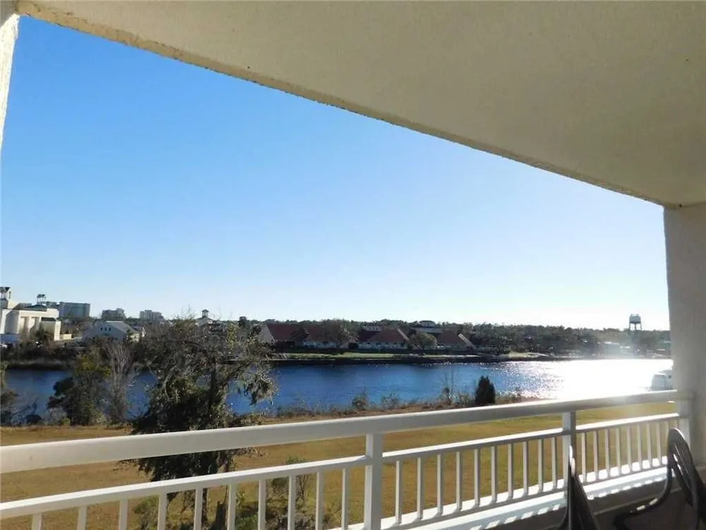 Yacht Club #3-401B - 2 Br Condo