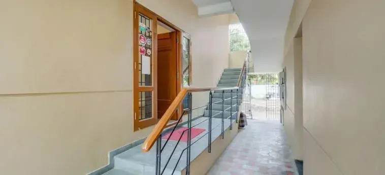 Silverkey Pallikaranai By OYO Rooms