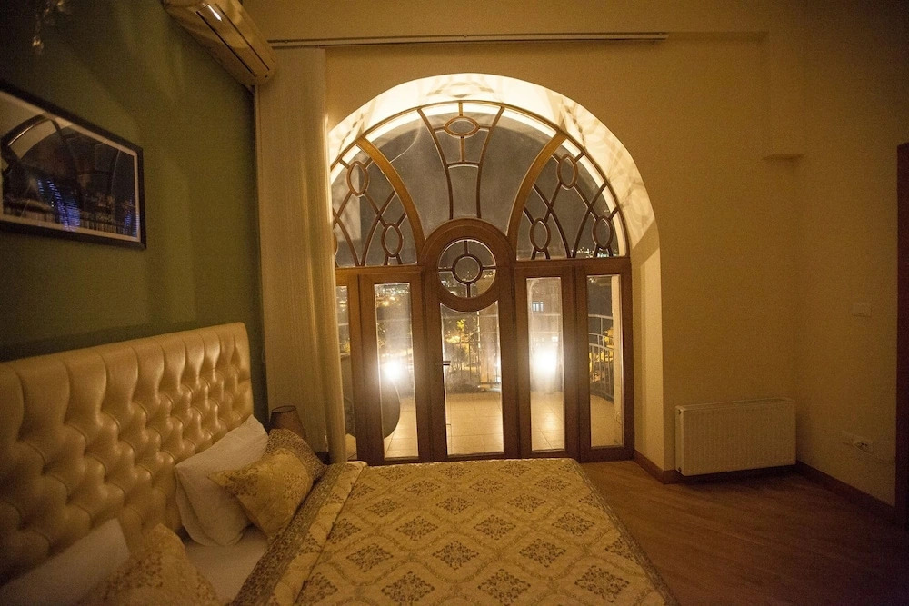 History Boutique Hotel