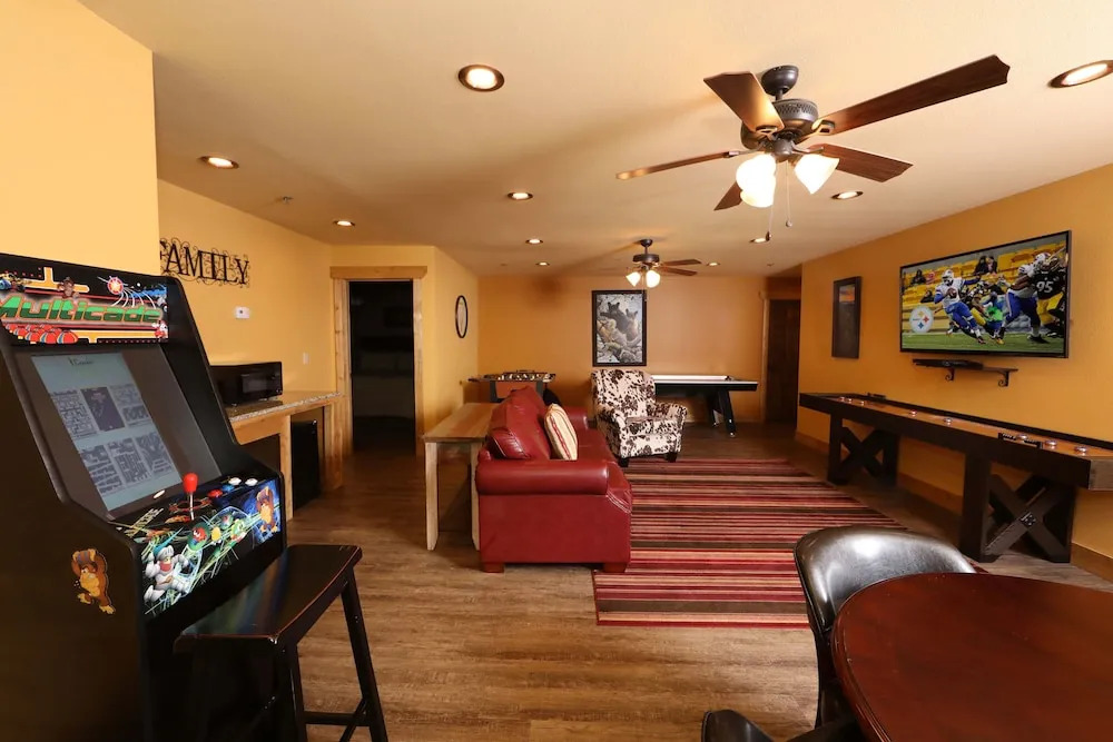 Splash Time Cinema - Six Bedroom Chalet