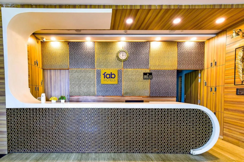 FabHotel Alpine I