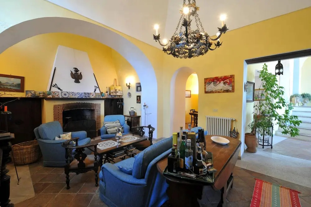 House With 7 Bedrooms in Massa Lubrense, With Wonderful sea View, Enclosed Garden and Wifi Near the Beach