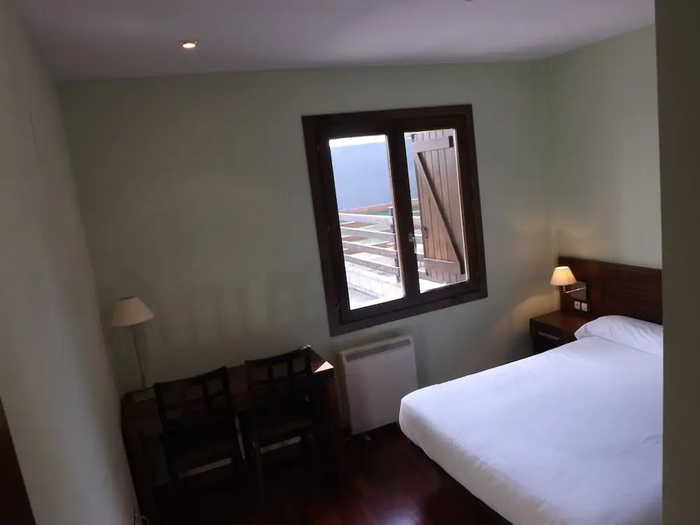 Roca Nevada Suites