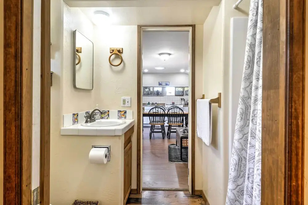 Cozy Arroyo Grande Cottage w/ Patio & Grill!