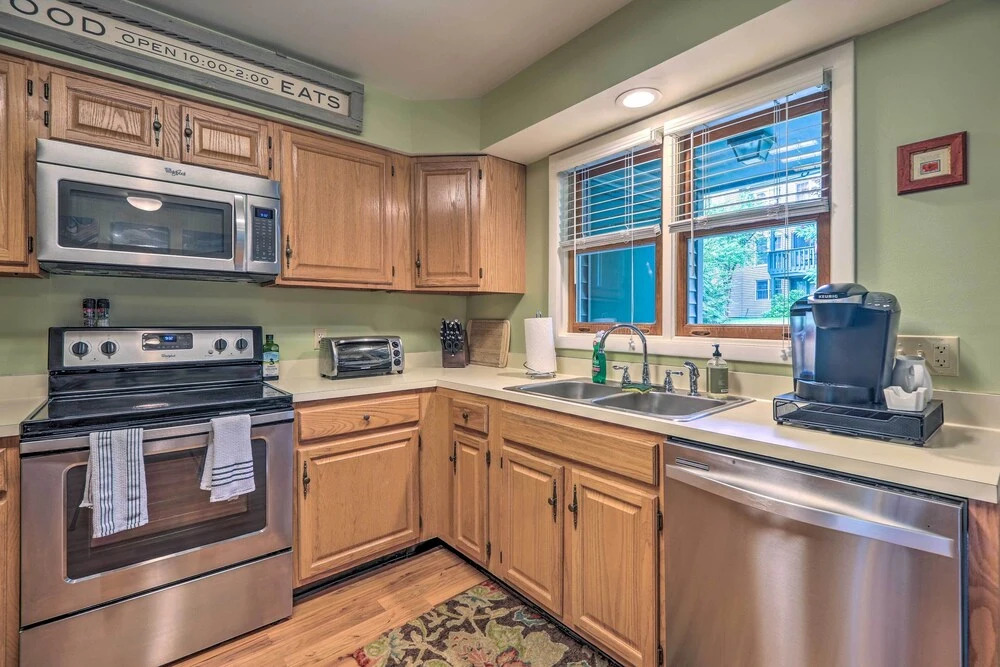 Lake Placid Gem w/ Patio & Views < 1 Mi to Beach!