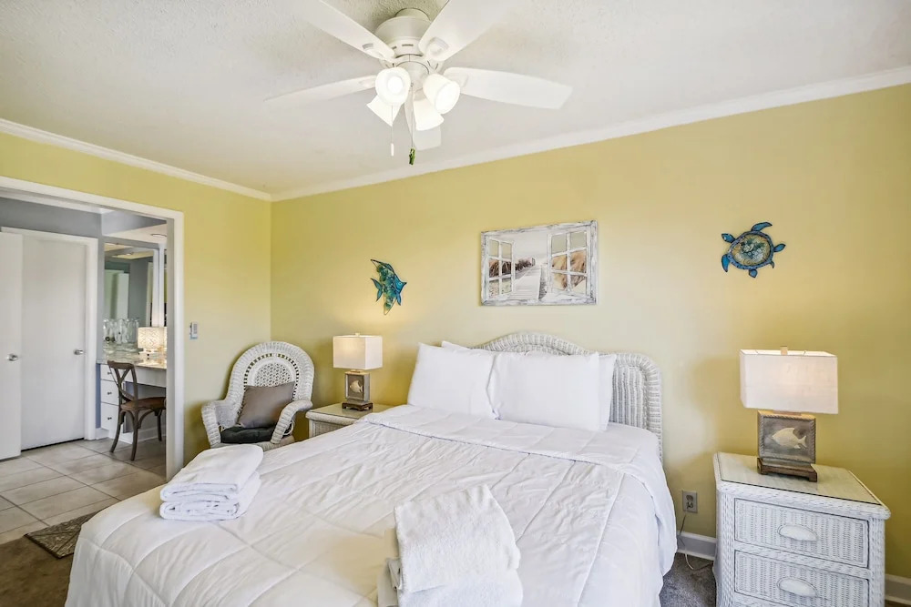 SPC 2058 is a Beautiful 1 BR on the Golf Course at Sandpiper Cove by RedAwning