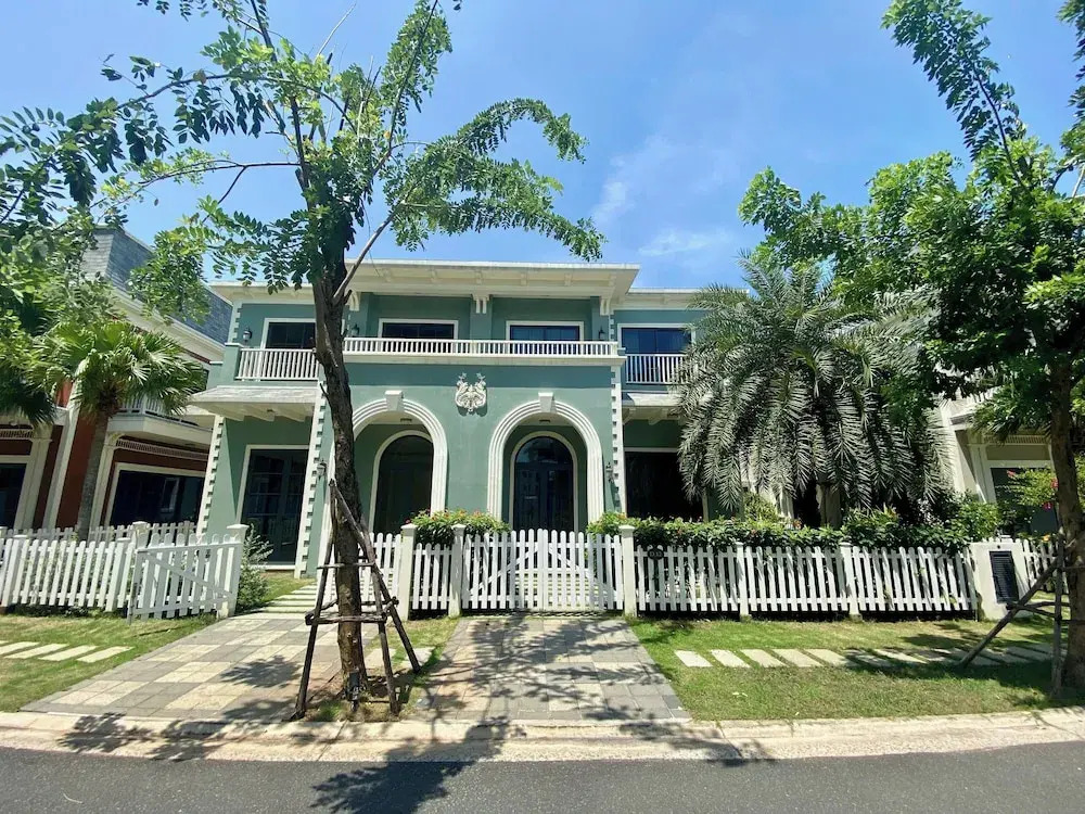 Wonderland Royal Mansions Ho Tram