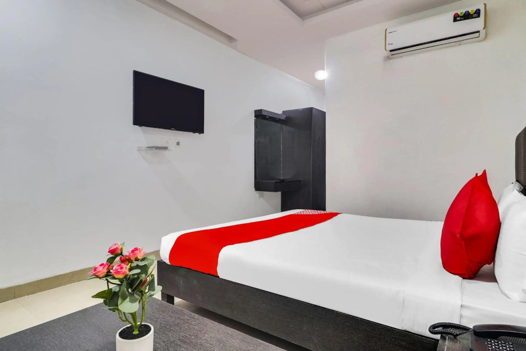 OYO Flagship 80523 Qualia Hotel Dilsukhnagar